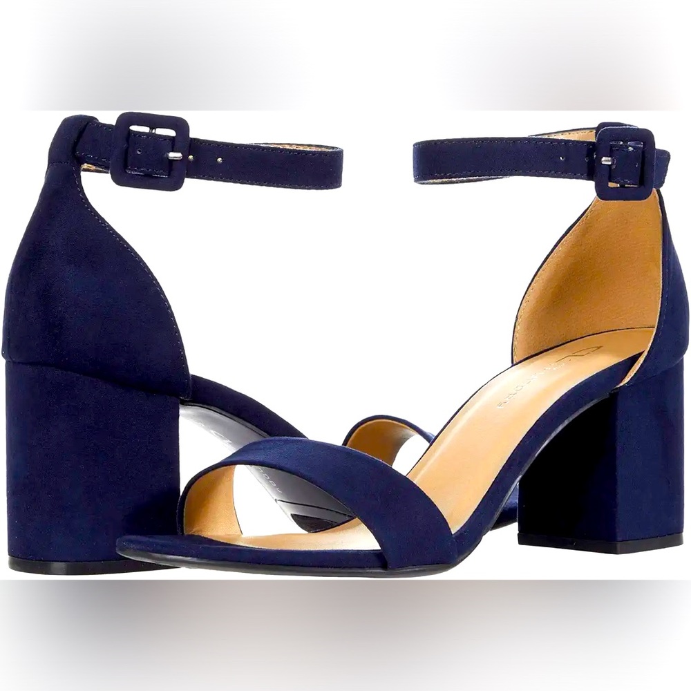 NIB!! Size 8M CL by Chinese Laundry Navy Chunk Heel with Ankle Strap💙